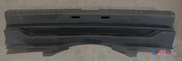 Gyors szállítás SKODA KAROQ INSTAPBEKLEDING ACHTERKLEP 575863459