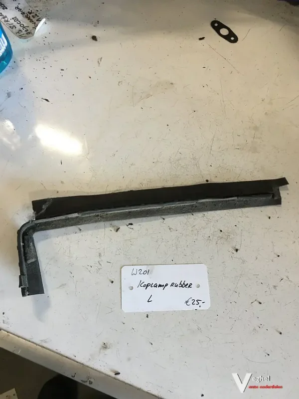 Mercedes W201 Koplamp Rubber Links Vedd meg most