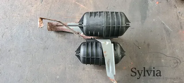 Vacuumreservoir set BMW 1 / 3 / 5 serie E88 E82 E90 E91 E92 E93 2247620 Akciós ár