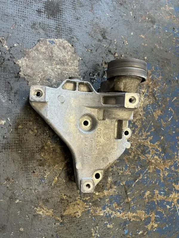 Volkswagen Polo (6R) Dynamo Steun 03C903143B Olcsóbb
