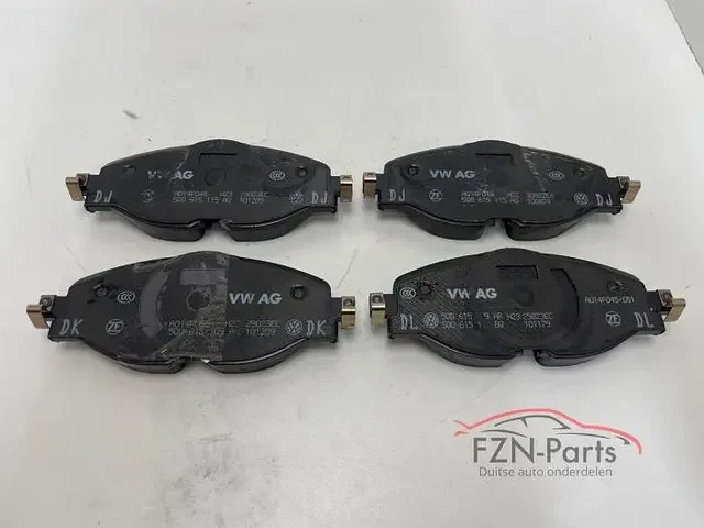 VW Touran 5TA Remblokken voorzijde set 4x Csak ma