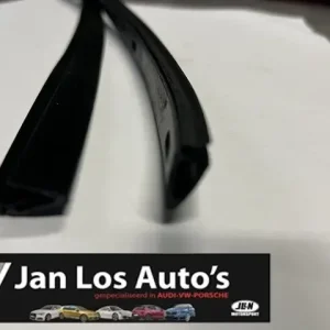 Végkiárusítás Audi Coupe B2 typ 85 raamlikker schachtrubber portierruit