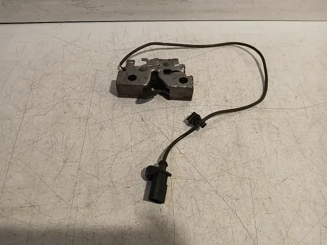 Utolsó esély Slot mechaniek motorkap Seat Mii
