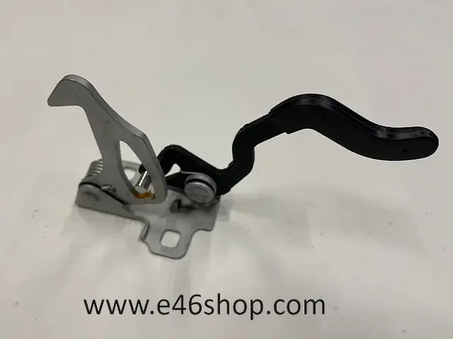 Szuper ajánlat BMW E39 MOTORKAPHAAK BMW OE 51238172164 NIEUW