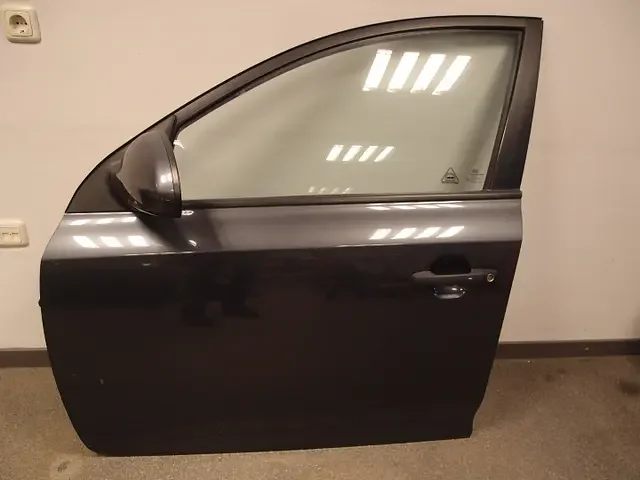 KIA CEED SW 2008OnderdelenDeuren, Elektro ,stuurdelen, nette hemel, versn.bak enz enz Végkiárusítás