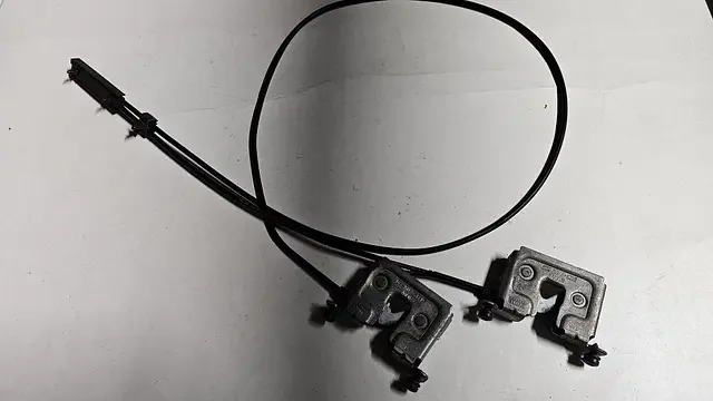 Motor kap slot kabel BMW 5 serie E60 E61 51237115229 7115229 Gyors szállítás