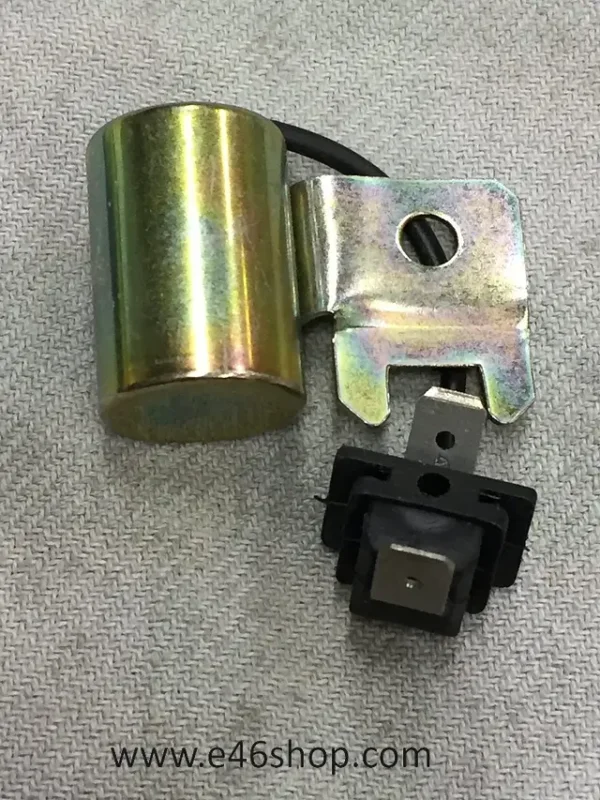 Condensator BMW E21 E12 oe 12111267413 Origineel Nieuw BMW Vásárlói kedvenc