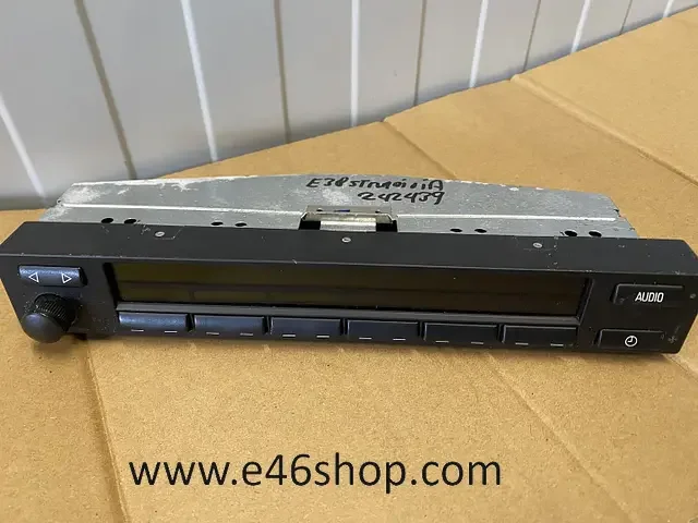 Expressz kézbesítés Radio paneel BMW E38 OEM 8361128