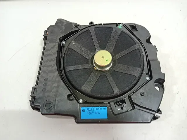Vedd meg online Subwoofer BMW 5 serie