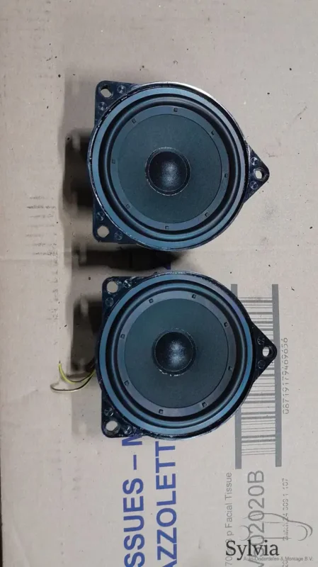 Speakers set achterzijde BMW X3 / Z4 serie E83 + LCI E85 E86 65126915837 6915837 65139143230 9143230 Gyors szállítás
