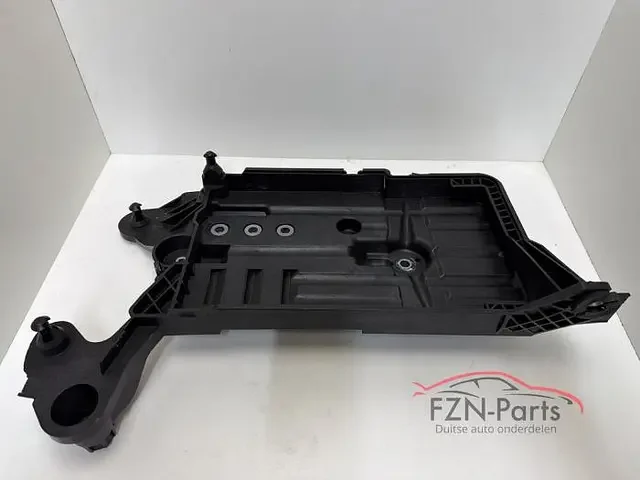 Vedd meg online VW T-Roc 2GA Accubak