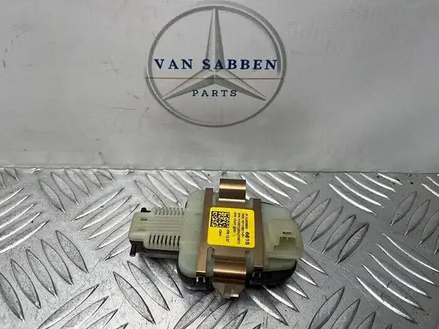 Kedvezmény Regensensor van een Mercedes C-Klasse