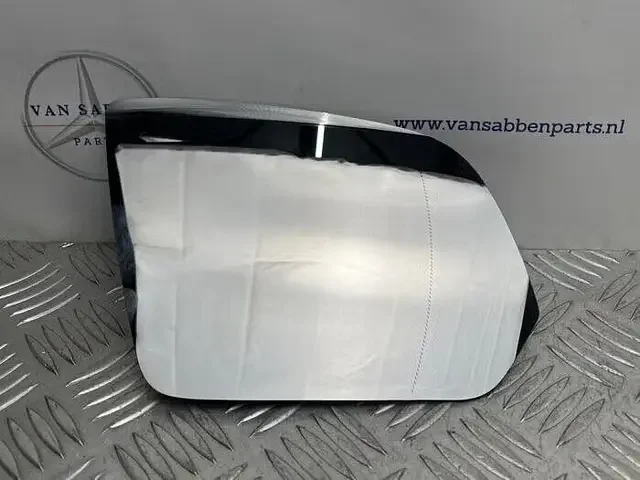 Rendeld meg most Spiegelglas rechts van een Mercedes Vito