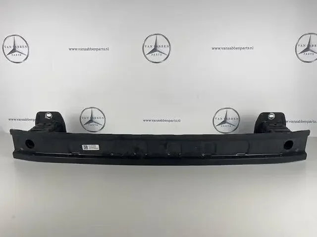 Szezonális akció Bumperframe achter van een Mercedes A-Klasse