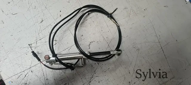 Vedd meg most Hydraulische cilinder past links cabrio dak BMW E46 cabrio 8239239