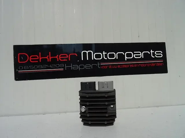 Ne maradj le Spanningsregelaar / Regulator Yamaha YZF R1 2007-2008 RN19