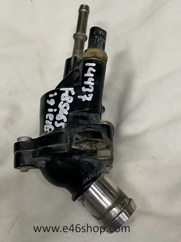 Akciós ár THERMOSTAATHUIS BMW K80 K81 K82 K83 K84 OE 11518534215