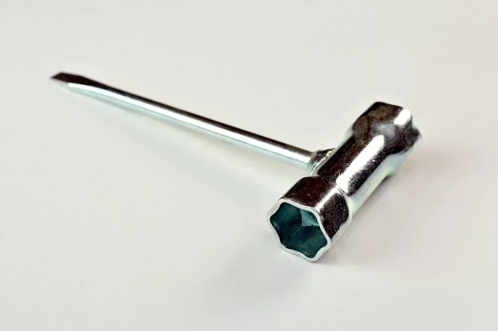 Outlet Gyertyakulcs kertigéphez 17x19mm