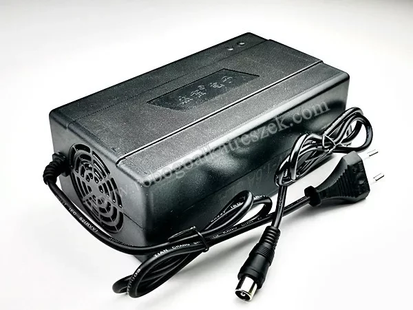 Vedd meg most Elektromos kerékpár töltő SLA 36V 1.6A két pólusú kerek csatlakozóval