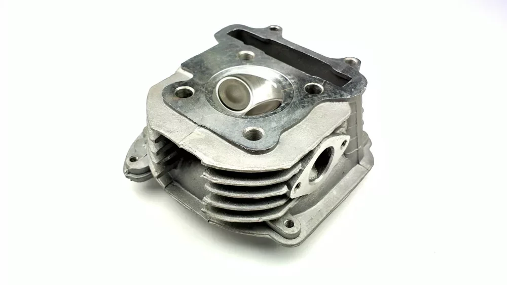 Ne maradj le Hengerfej 4T GY6 125ccm gáz visszavezetős, 4 ütemű kínai robogóhoz