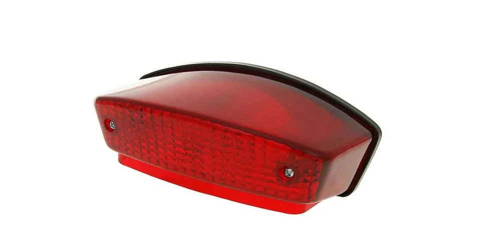 Lámpa hátsó Derbi Senda, Malaguti, Gilera, Motorhispania, Peugeot (E-jeles) V-parts Gyors kiszállítás